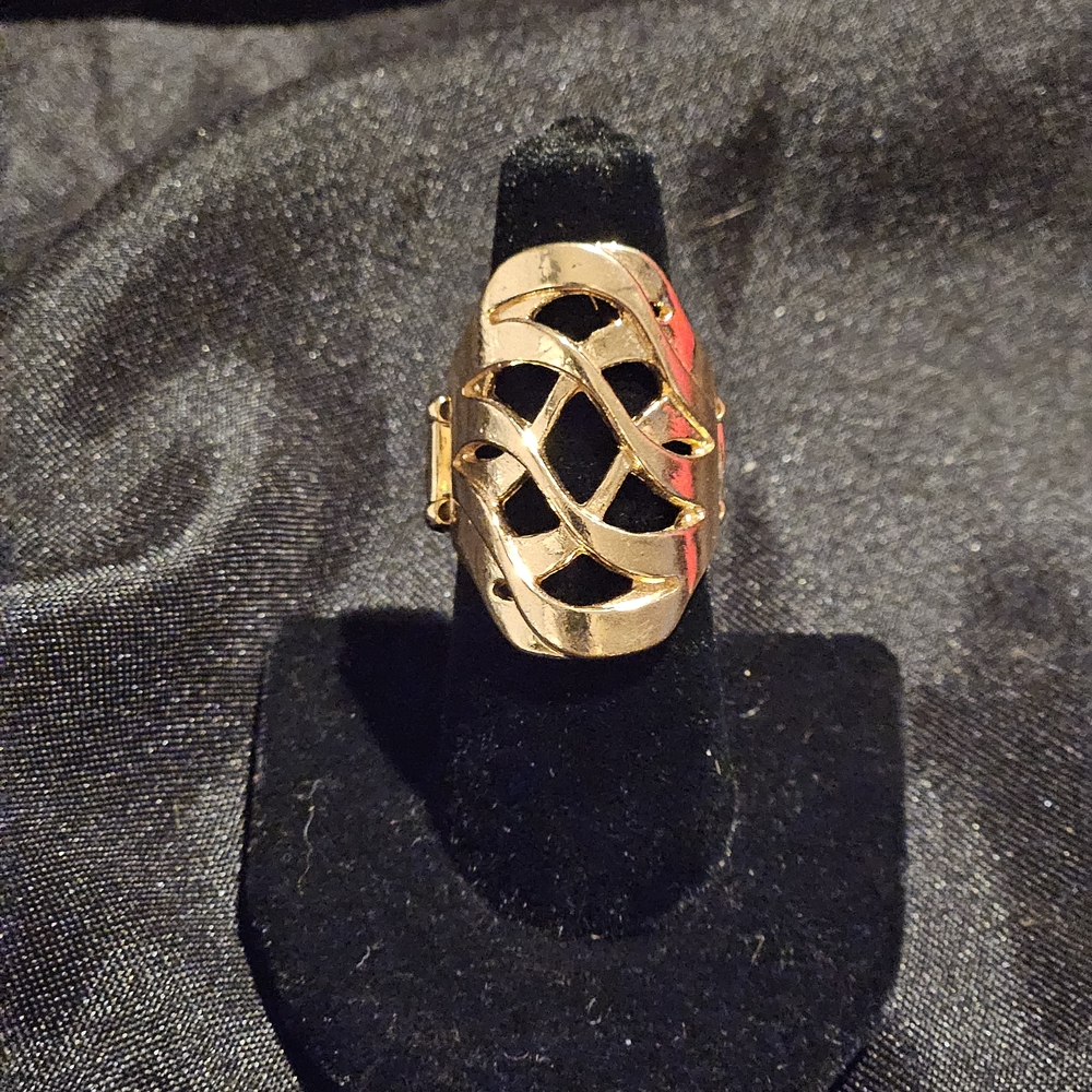 Paparazzi Gold Criss-Cross Ring